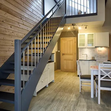 U Piekarzowej 4* Karwia