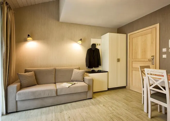 U Piekarzowej 4* Karwia