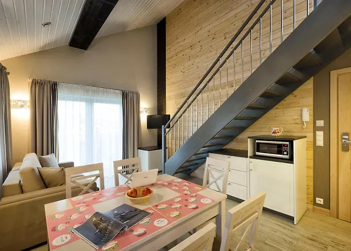 U Piekarzowej 4* Karwia